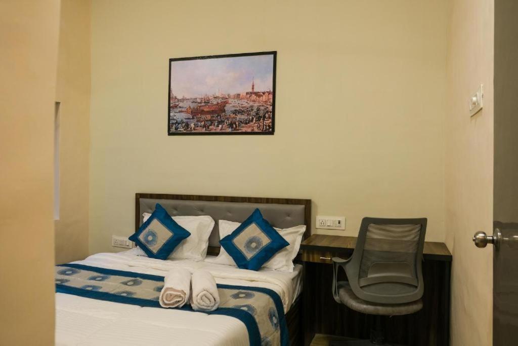 Hotel Vrc Bombay Esterno foto