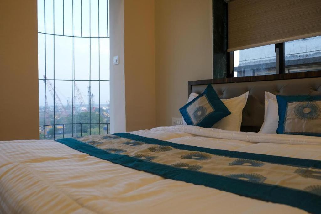 Hotel Vrc Bombay Esterno foto