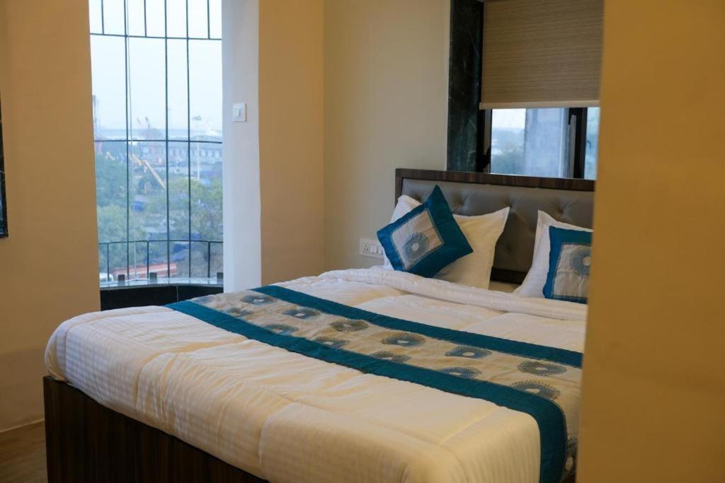 Hotel Vrc Bombay Esterno foto