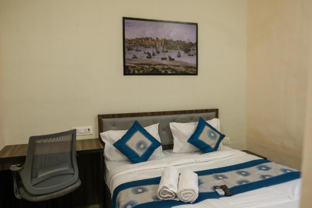 Hotel Vrc Bombay Esterno foto